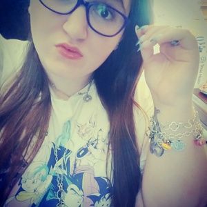 Meet your Posher, Bea